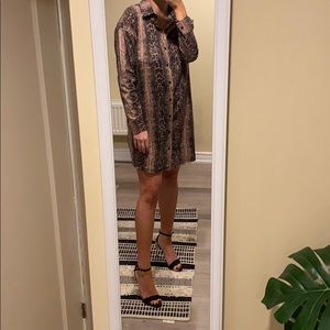 MISGUIDED snake print shirt dress